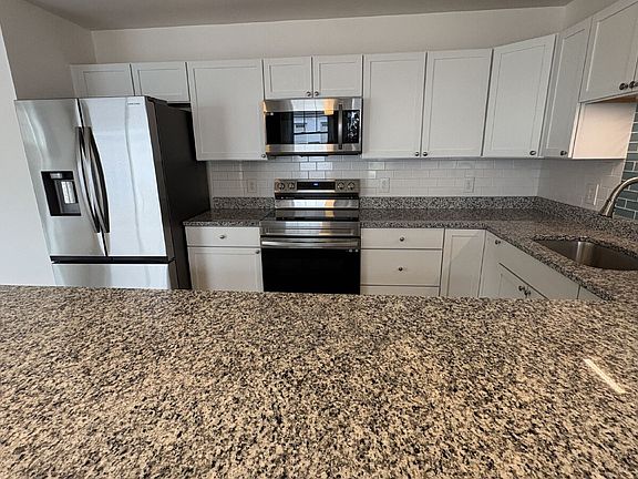 2nd image of 11 Sidetrack Ln