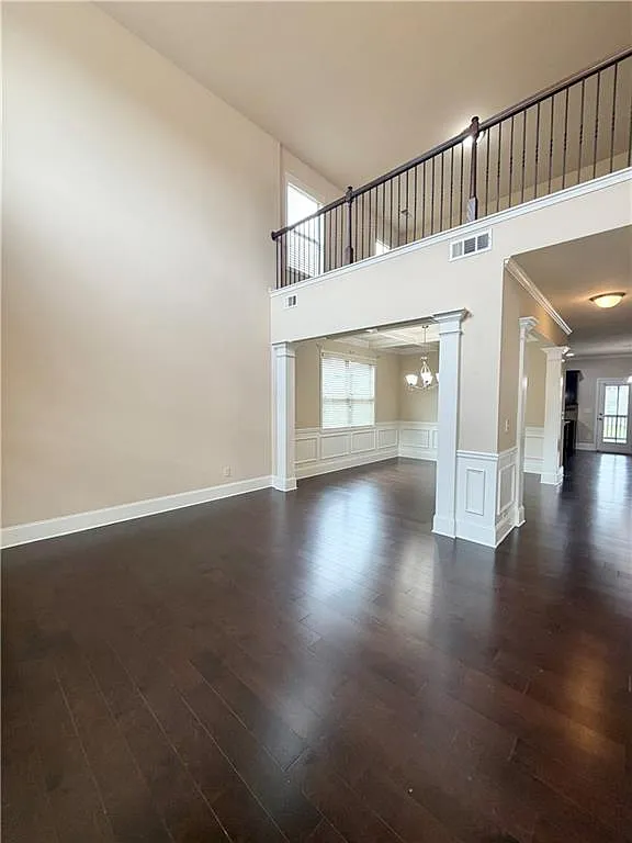 5 bed, 4.0 bath, 3411 sqft, $3,100 — Photo 3