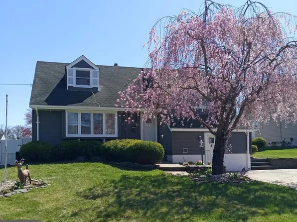 11 Tekening Way, Hamilton, NJ 08690