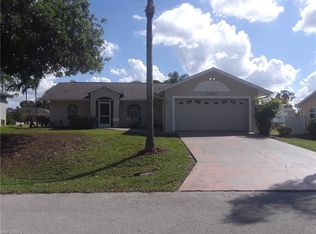 8096 Pelican Rd, Fort Myers, FL 33967