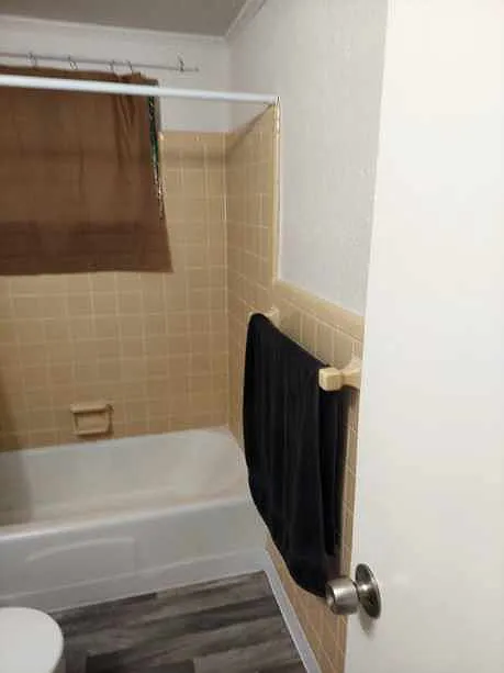 2 bed, 1.0 bath, $850 — Photo 4