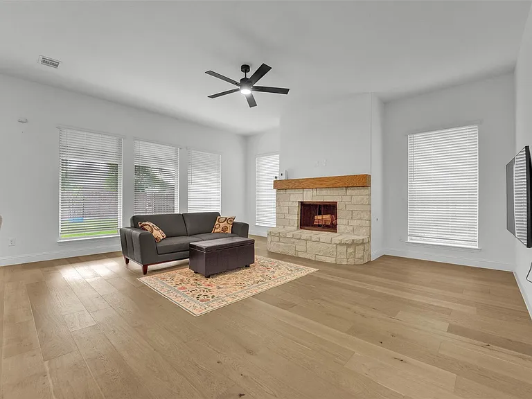 5500 Pooley Ln — Photo 4