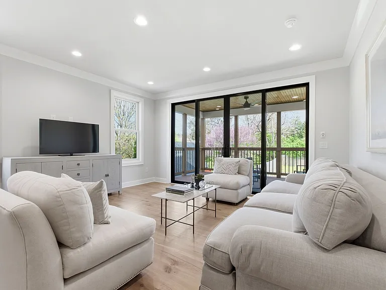 2704 Westwood Ave — Photo 18