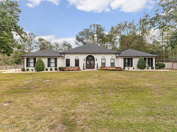 3rd image of 49 Canebrake Blvd