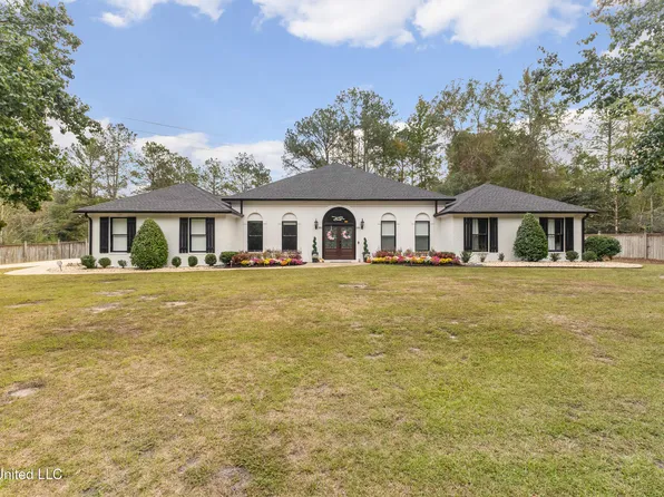 49 Canebrake Blvd, Hattiesburg, MS 39402