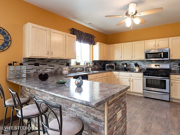 4th image of 2821 Stockberry Ln