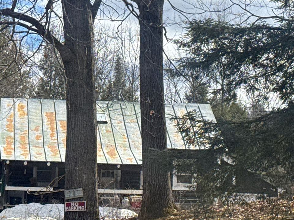 2nd image of 205 Root Hill Rd