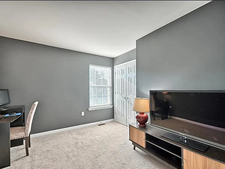 22 Indiana Cir — Photo 3