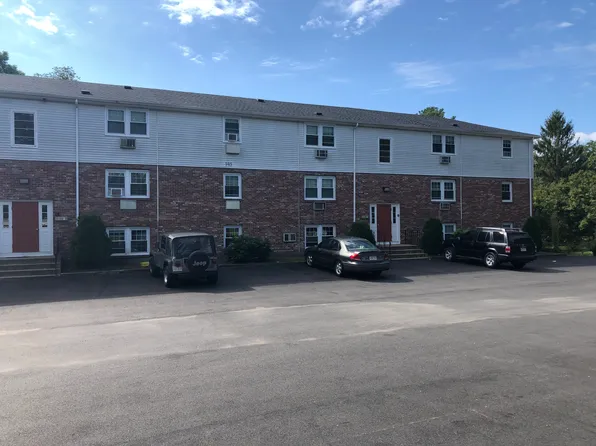395 Purchase St APT 11, South Easton, MA 02375