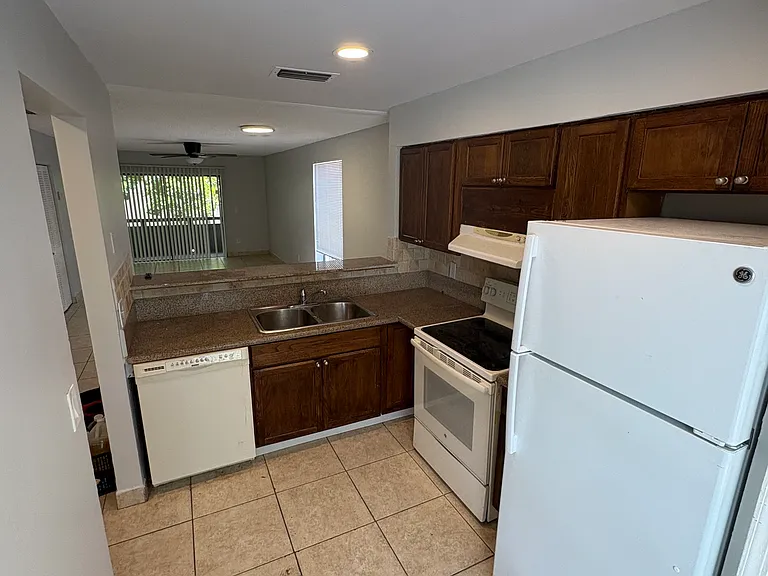 1650 NW 4th Ave #108 — Photo 3
