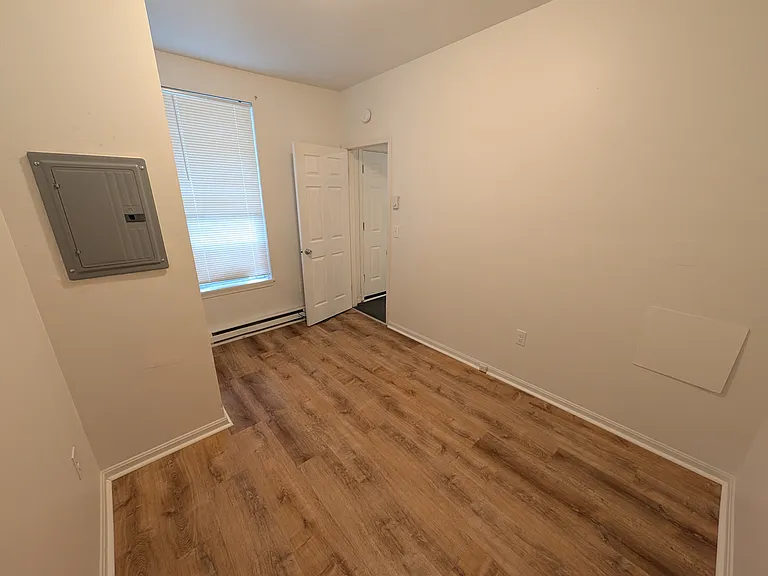 317 S Front St #3 — Photo 2