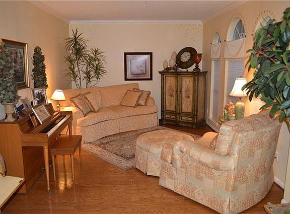 4th image of 1516 Lakeview Dr