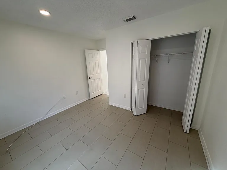 3780 Amalfi Dr — Photo 29