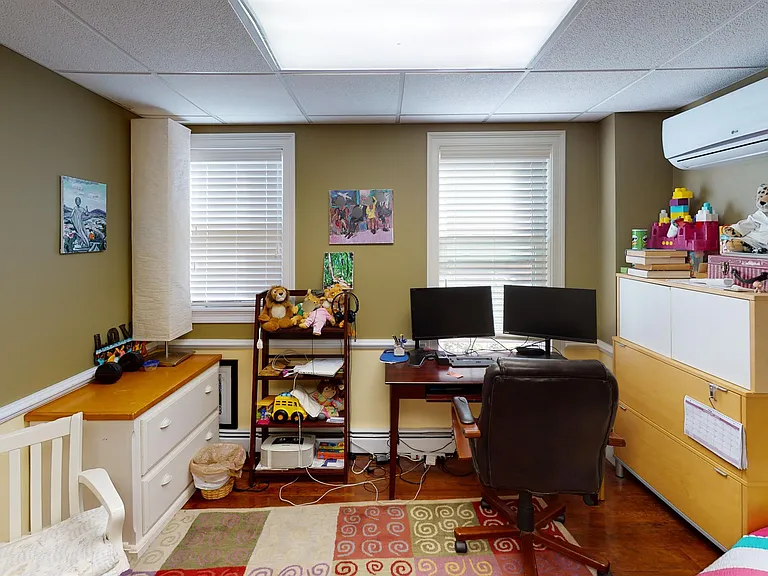 34 Rolfe Sq #4 — Photo 3