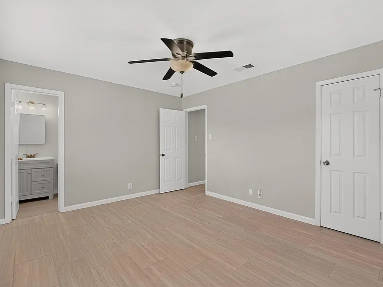 2307 Galway St — Photo 31