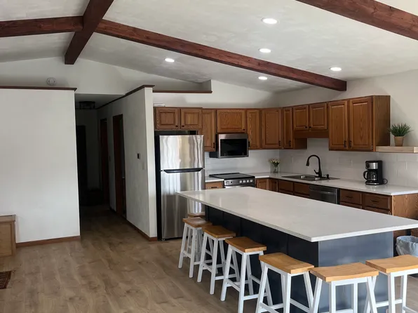 3170 13th Ct, Wisconsin Dells, WI 53965