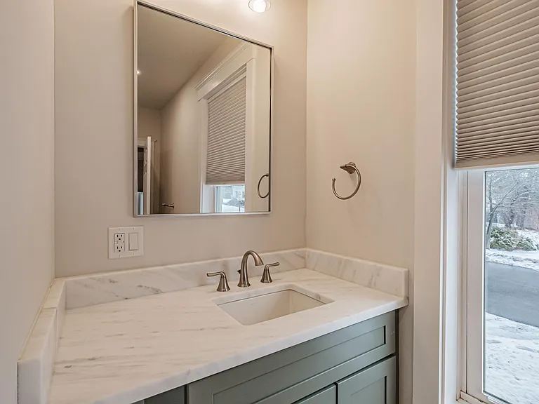 813 Brighton Ave #1 — Photo 32