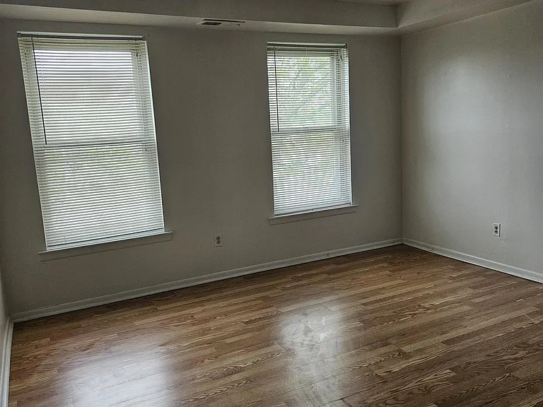 2734 Island Ave — Photo 3
