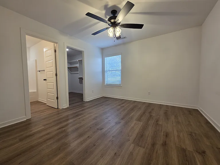 826 N Crater Ave #2 — Photo 16