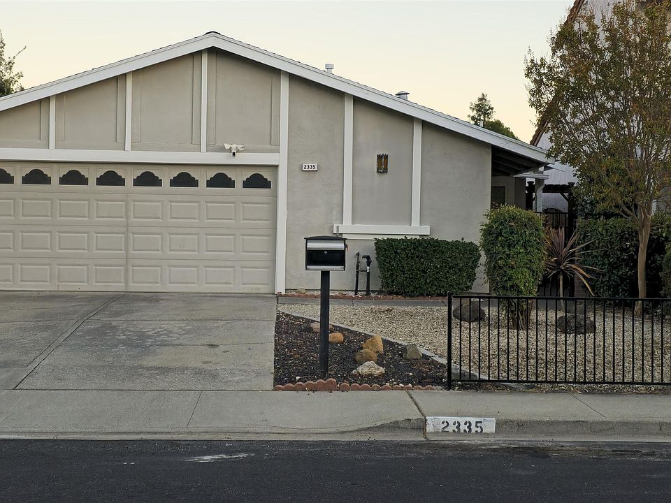 1st image of 2335 Sequoia Dr