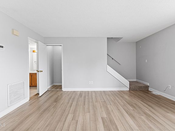 3rd image of 2012 E Oakland Ave #10