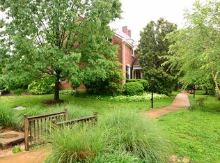 4710 30th St S APT A2, Arlington, VA 22206