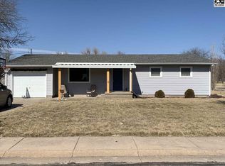 801 W Lincoln St, Lyons, KS 67554