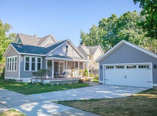 268 Van Raalte Ave, Holland, MI 49423