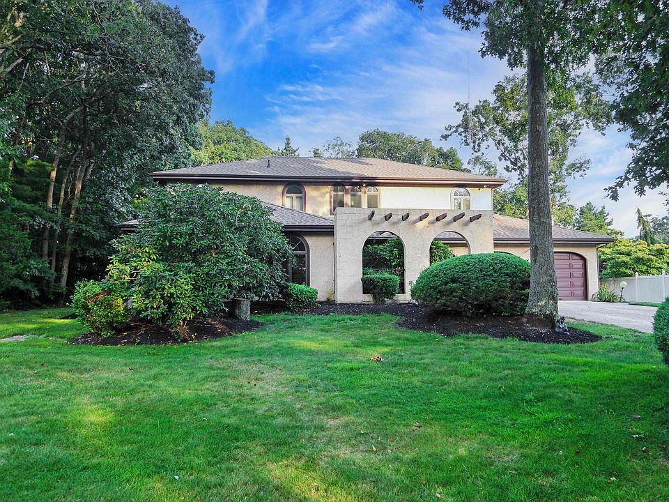 1st image of 332 N Quail Dr