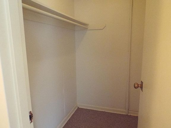 BONUS, extra closet space in unit
