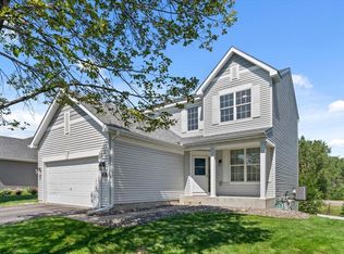 211 Pine Hollow Dr, Circle Pines, MN 55014