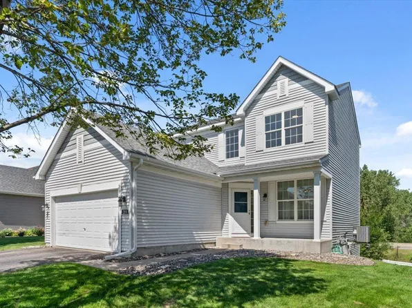 211 Pine Hollow Dr, Circle Pines, MN 55014