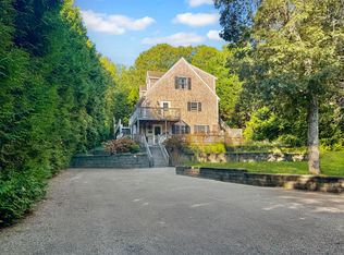 22 Old Lighthouse Rd, Tisbury, MA 02568