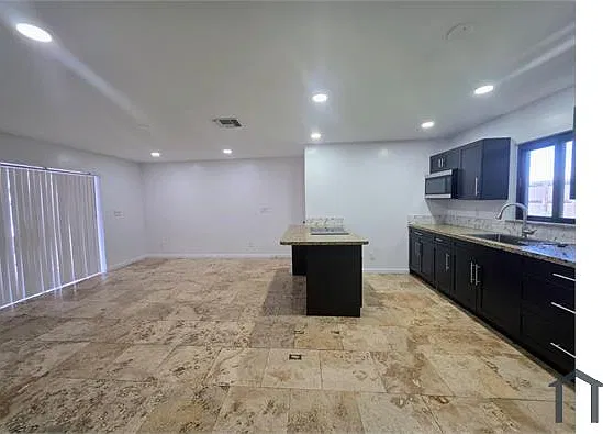 3 bed, $1,700 — Photo 4