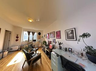 562 Court St APT 3B, Brooklyn, NY 11231