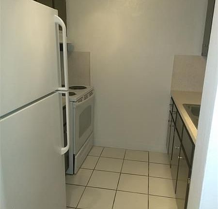 4th image of 5161 NE 18th Ave APT 12