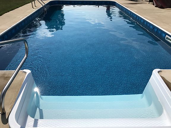 Walk in steps to 3' water