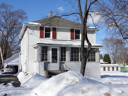 1st image of 214 W 9th St