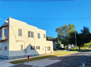 1305 S 15th St, Manitowoc, WI 54220