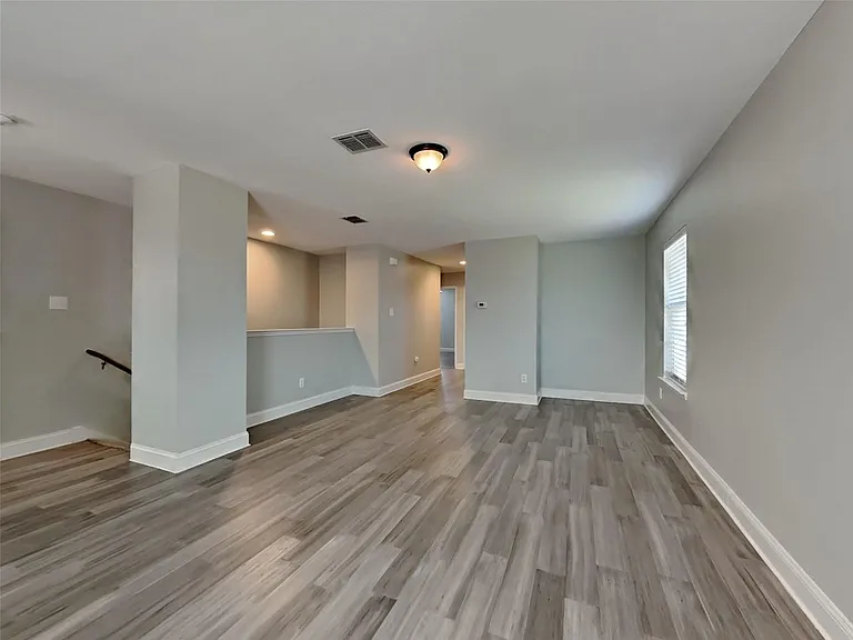 527 Laurel Ln — Photo 27