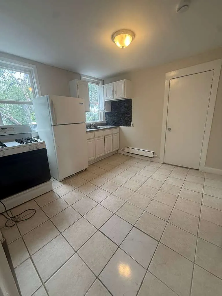 2 bed, $1,450 — Photo 1
