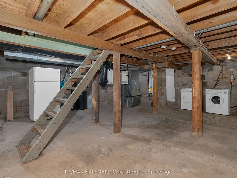 330 Shanty Bay Rd — Photo 21