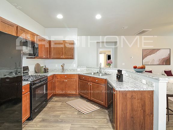 2nd image of 3524 SE 94th St