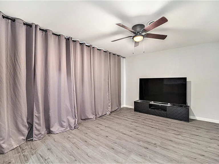 12215 Hillcroft St — Photo 7