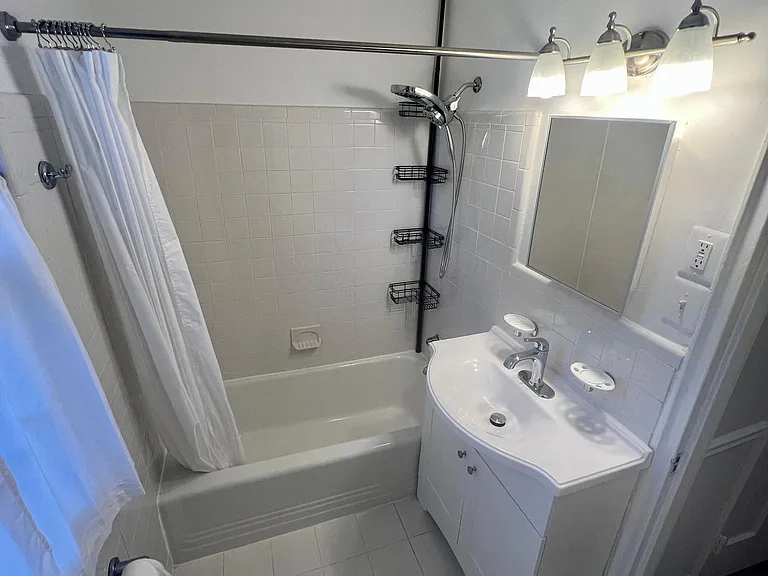 7 E Glebe Rd #C — Photo 8