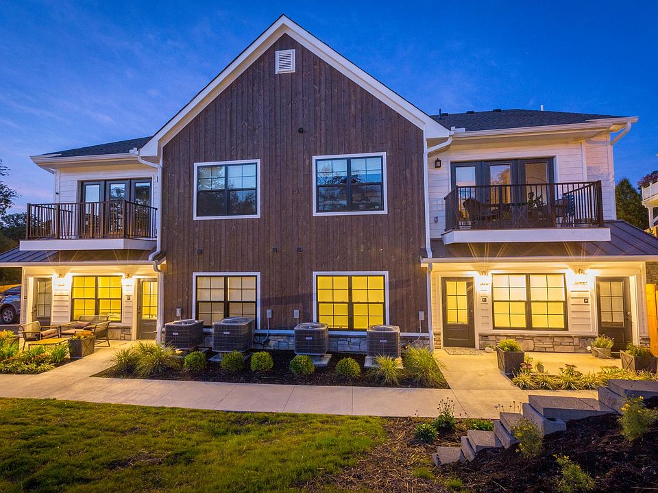 1st image of 3318 Mowbray Ln #16