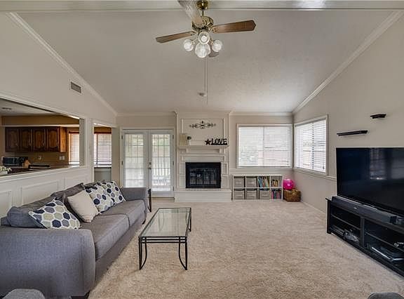 4th image of 1901 Serenade Ln