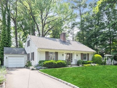 40 Bowers Rd, Caldwell, NJ, 07006