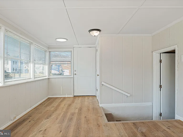 312 N Hammonds Ferry Rd — Photo 53
