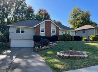10517 W 54th St, Shawnee, KS 66203